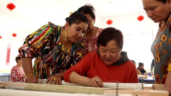上海绒绣到莎车，开启一场非遗文化传承交流之旅