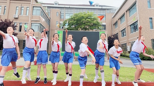 宝山区教育局长张治：跑出教育数字转型“加速度”，促进学生个性多元发展