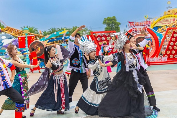 一站领略56种民族风情 上海海昌海洋公园开启限时版节庆活动