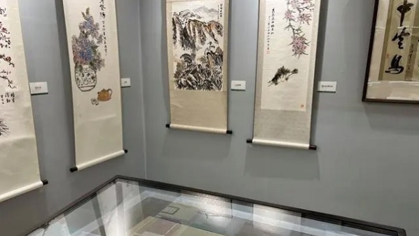 龚静：毛笔和键盘一个不能少