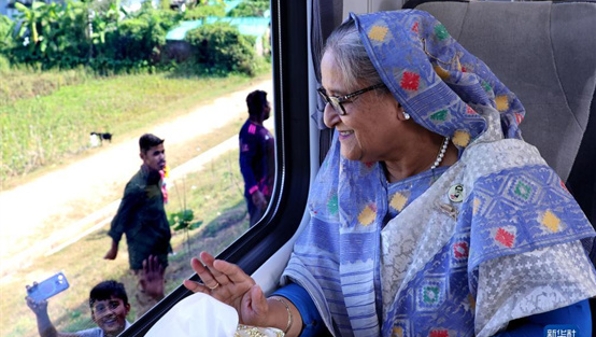 中企承建孟加拉国重要铁路项目通车了！