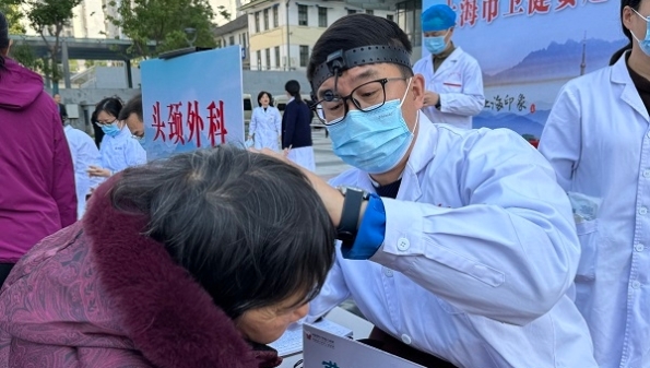 搭“对口合作”快车，上海与安徽六安医疗健康合作签约，全面提升医教研水平