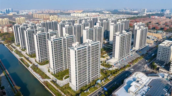 临港新片区首次试点探索“交房即交证”机制