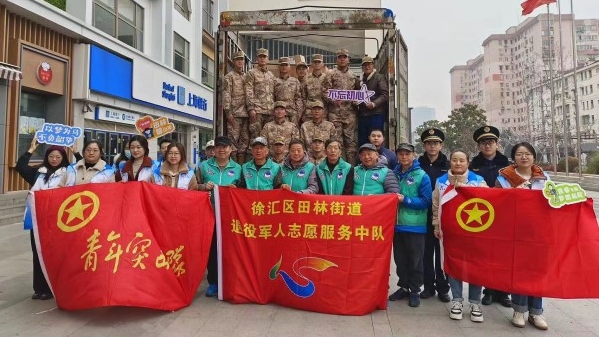 “全国最美退役军人”张志勇公益服务有了新“阵地”，今年首车运往云南的捐赠物资启程