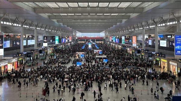 铁路上海站公布2024年春运方案 40天预计发送旅客超1400万人次创新高