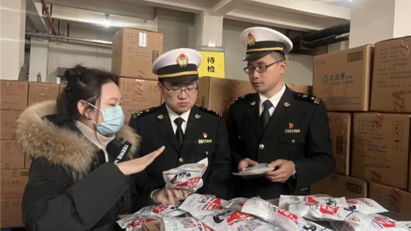 大白兔奶糖出海“拜年”，海关助力传统美食香飘四方