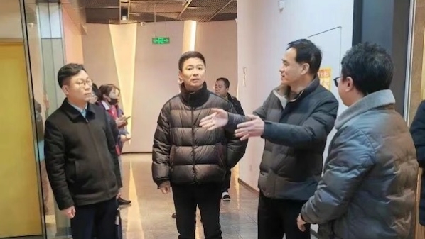 守护平安幸福年 桃浦镇开展节前安全检查和走访慰问