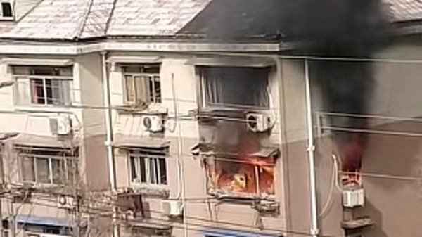 杨浦区一居民家发生火灾  未造成人员伤亡