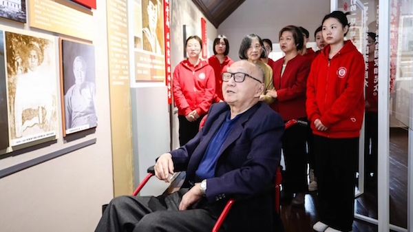 98岁的他回忆父亲殉难场景 沪江大学首位华人校长刘湛恩之子做客上理工思政大课堂