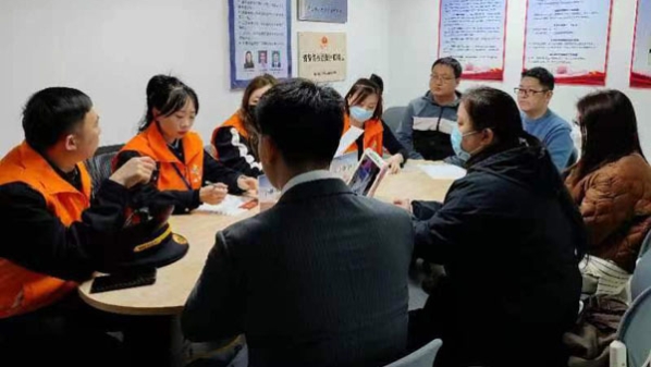建立“伟炜道来”多元化消费纠纷调解工作室，有效处置“12345”市民服务热线工单