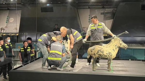 历时三年保养维护，秦陵一号铜车马重新面世展出