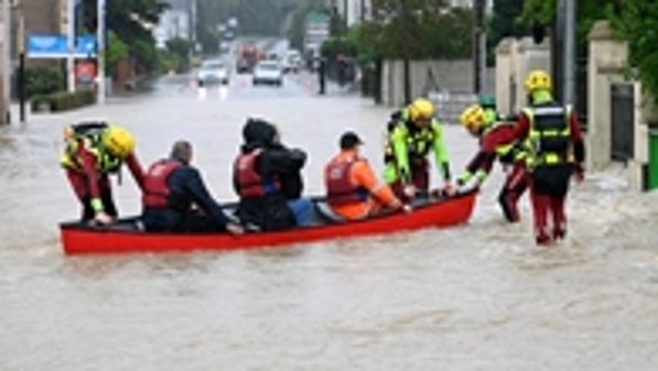 全球多地为何频现暴雨洪水？专家这么解释