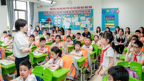 “电靓和美乡村之灯塔计划”在沪举办     湖北省神农架林区与国网上海浦东供电公司签结对帮扶协议