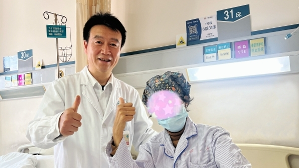 “你们都还在啊！谢谢你们，我们也都还在” 肝癌晚期患者23年后再次找来……