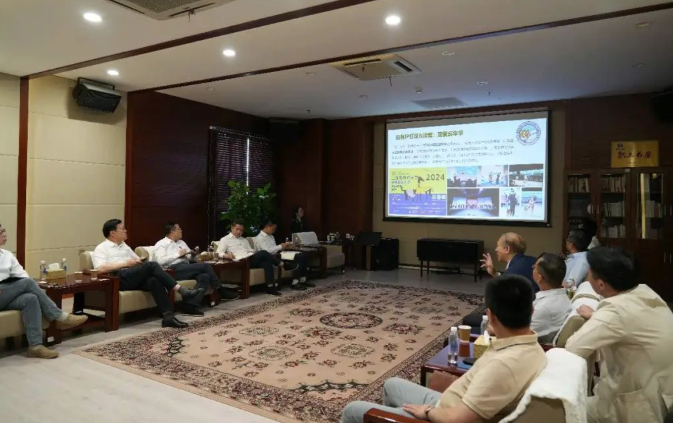 “喀什棉、中国芯”——东方国际集团一行拜访上海援疆前指商讨棉花产业链合作