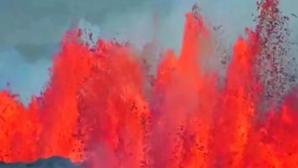 深视频 | 冰岛火山喷发，为三年来最强