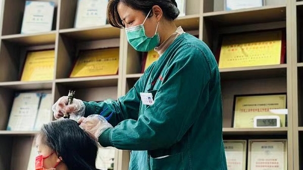 夜门诊方便患者就医，宝山卫健委倡导全区社区卫生服务中心开设全科夜门诊