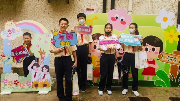 梧桐树下护吾童！瑞金二路街道“六一”儿童节主题活动举行