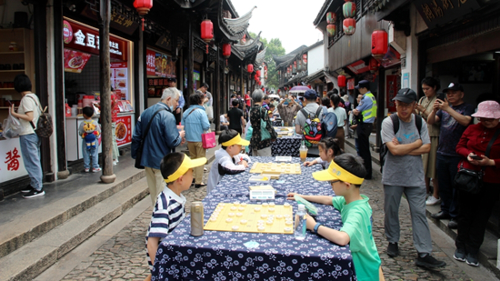 第四届上海杯象棋大师公开赛启动，南翔古镇办起千人象棋派对