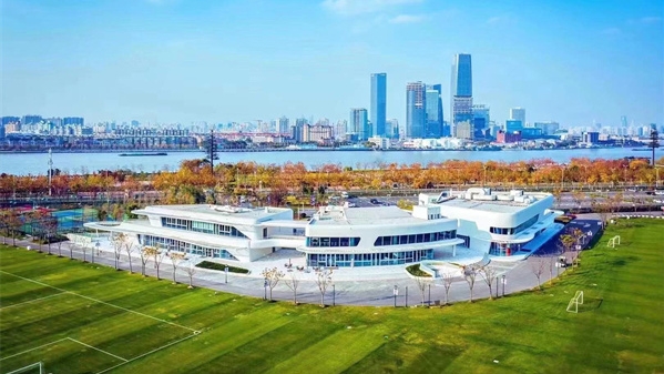 以球会友，以赛传谊 首届“陆家嘴集团大朋友圈一陆相伴足球邀请赛”将开幕