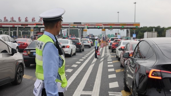 平安端午，顺利高考：浦东警方做好“双重”守护