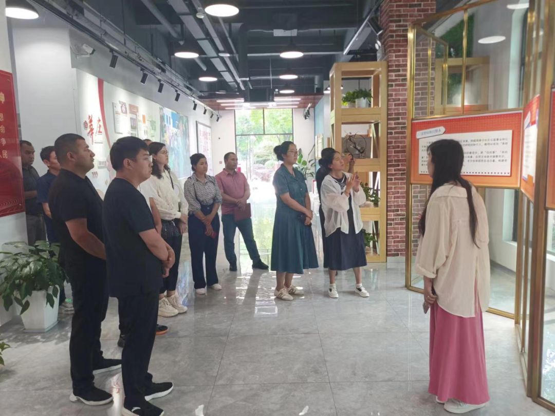 跟班学习“取真经” 凝心聚力“练真功”——新疆泽普县赴上海跟班学习锻炼干部团体参加系列活动