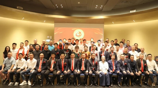 希腊中国侨商总会在雅典成立