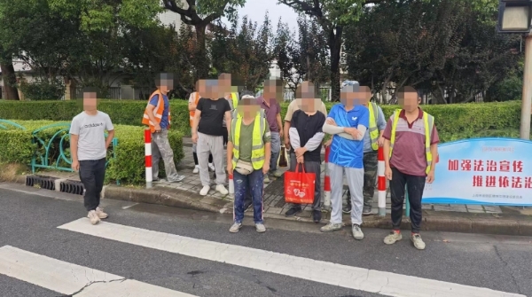 核载6人、实载13人超员116%，罚！