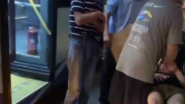 “我很难受，喘不上来……”读研学子发病危在旦夕 司乘二人紧急护送救回一命