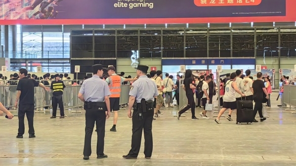 ChinaJoy开展首日吸引超5万人，浦东警方发布安全提示