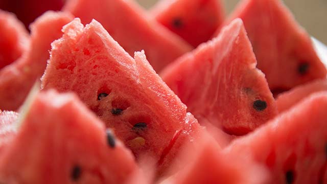 晨读 | 戴蓉：夏日食瓜