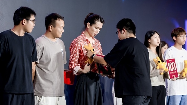 给奥运冠军剪头发的“00后”小哥爆单了……美团：将给更多优秀手艺人提供流量扶持