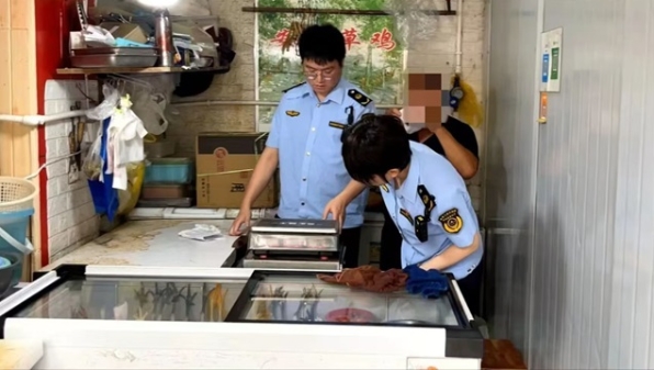 一个砝码可选六种重量，虹口区整治行动中发现“油门秤”