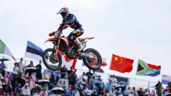 MXGP上海站变身“时尚秀场”？泰裤辣！