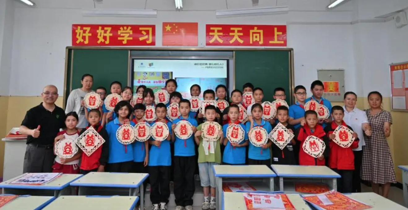 读红色经典 做信仰传人（第四季）之沪喀两地文化交流活动顺利举办