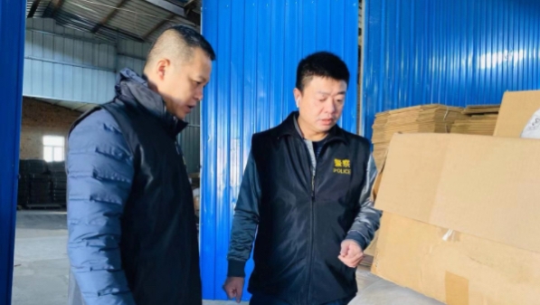 三年时间足迹遍布30个省市，他是护航城区金融秩序的“拼命三郎”