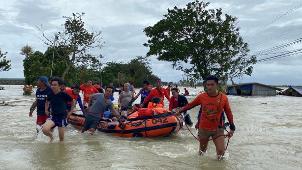 台风“潭美”已致菲律宾90人死亡