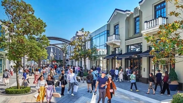 国内首份购物旅游产业报告发布 超九成游客会购物、近七成游客有购物计划
