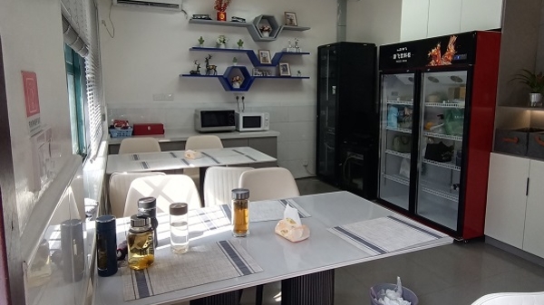 螺蛳壳里做道场  20多平方米“公交小屋”升级成“流动的家”