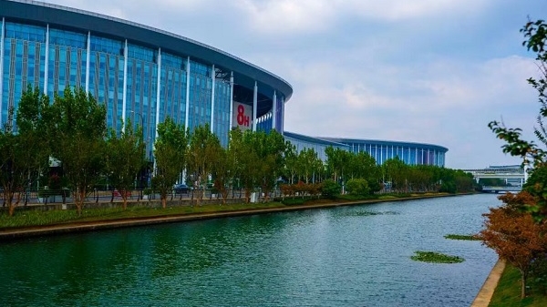 上海首创“水配方”让河道清澈见底