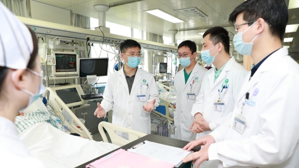 3年前终末期心衰患者装上我国自主研发的首批“人工心脏” 现在怎么样了？