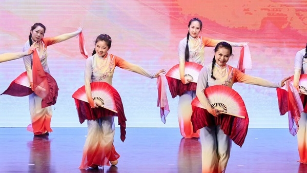 银龄健康生活，上海市年轻老人健康生活秀活动大赛颁奖典礼举行