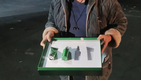 护肤品被误投回收机，运营方通过包裹追溯系统及时找回