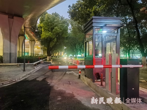 标识牌已竖闸机杆已设 出租车将可在虹桥枢纽“短途返场”