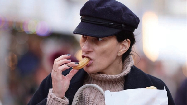 西班牙油条起源中国？网友们各说各的，炸开了锅