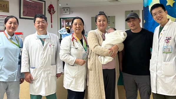 主动脉弓血管最狭窄仅1毫米，生命垂危！复旦儿科成功救治跨国求医蒙古1月龄新生儿