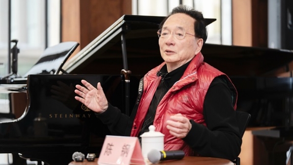 89岁高龄作曲家陈钢做客上音“蔡元培美育大讲堂”